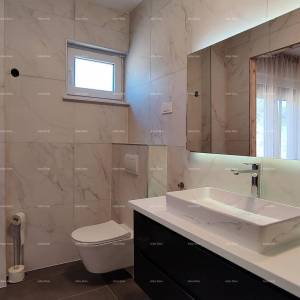 Prodaja - novoizgrađena kuća u blizini mora, Banjole!