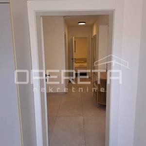 PRODAJA, NOVOUREĐENA KUĆA S 3 STANA, VIS, 100 M OD MORA