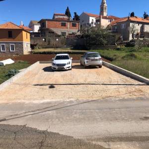 Prodaja, o. Ugljan, Kali, samotojeća kuća, parking, blizina plaže