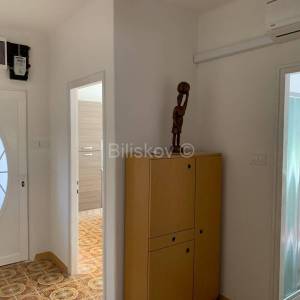 Prodaja, o. Ugljan, Kali, samotojeća kuća, parking, blizina plaže