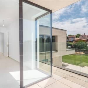 Prodaja obiteljske stambene kuće s bazenom, blizina Poreča!