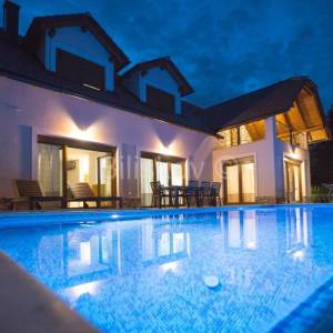 Prodaja, Ogulin, jezero Sabljaci, predivna vila s bazenom 