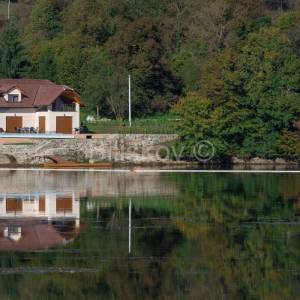 Prodaja, Ogulin, jezero Sabljaci, predivna vila s bazenom 