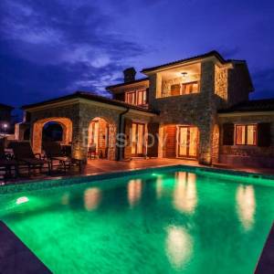 Prodaja, o.Krk, Vrh, luksuzna petorosobna vila sa bazenom