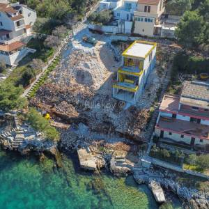 Prodaja, Okrug Donji, villa u izgradnji, 1.red do mora