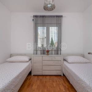 Prodaja, Okrug Gornji, dvosoban stan, 73m2