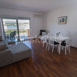 Prodaja, Okrug Gornji, stan s pogledom na more