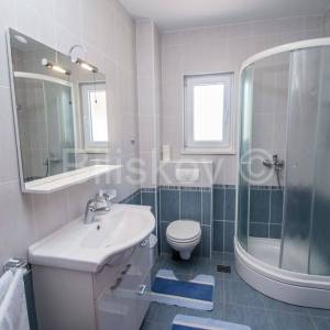 Prodaja, Okrug Gornji, stan s pogledom na more