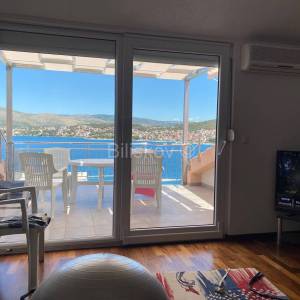 Prodaja, Okrug Gornji, stan s pogledom na more