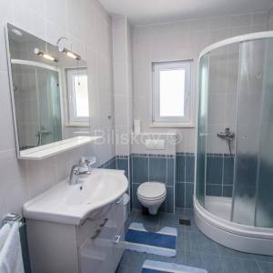 Prodaja, Okrug Gornji, stan s pogledom na more