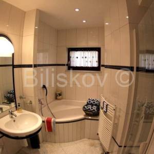 Prodaja, Omiš-Čeline, predivna kuća s pogledom na more