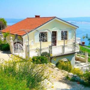 Prodaja, Omiš-Čeline, predivna kuća s pogledom na more