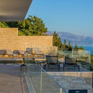 Prodaja, Omiš, luksuzna vila, pogled na more, bazen