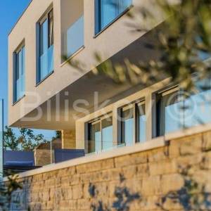 Prodaja, Omiš, luksuzna vila, bazen, sauna