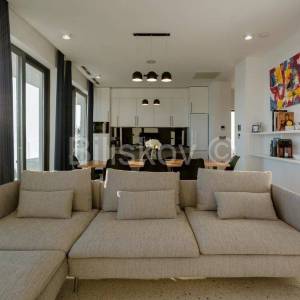 Prodaja, Omiš, luksuzna vila, bazen, sauna