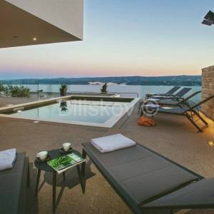 Prodaja, Omiš, luksuzna vila, bazen, sauna