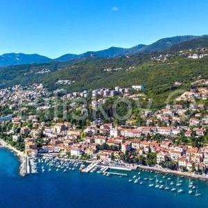 Prodaja, Opatija, villa cca. 850 m2, 3 etaže