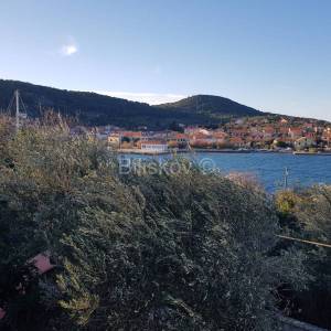 Prodaja, ot.Iž, Veli Iž, građevinsko zemljište na top lokaciji, 768 m2