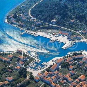 Prodaja, ot.Iž, Veli Iž, građevinsko zemljište na top lokaciji, 768 m2