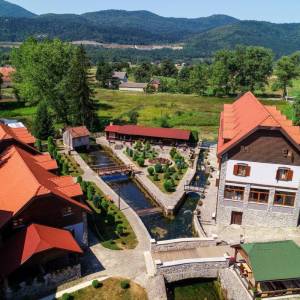 Prodaja, Otočac, Ličko Lešće, hotel 