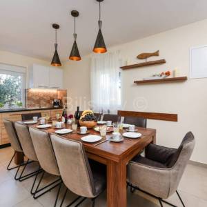 Prodaja, Otok Pag, Novalja, luksuzna vila s bazenom