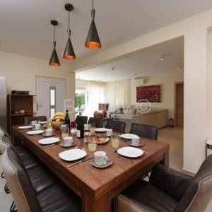 Prodaja, Otok Pag, Novalja, luksuzna vila s bazenom