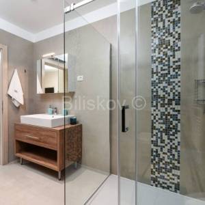 Prodaja, Otok Pag, Novalja, luksuzna vila s bazenom