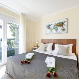 Prodaja, Otok Pag, Novalja, luksuzna vila s bazenom