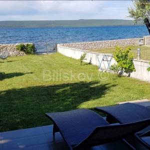 Prodaja, otok Pašman, Dobropoljana, dvojna kuća. 1. red do mora