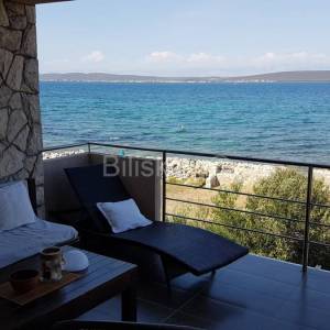 Prodaja, otok Pašman, Dobropoljana, dvojna kuća. 1. red do mora