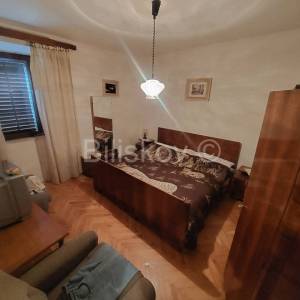 Prodaja, Otok Ugljan, Kali, samostojeća kuća, blizina plaže