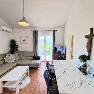 Prodaja, Pag, 2 apartmana, pogled na more, parking