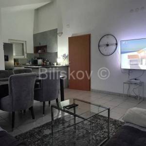 Prodaja, Pakoštane, trosoban stan, pogled na more, parking