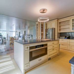 Prodaja, Pantovčak, luksuzna vila, bazen, sauna, garaža