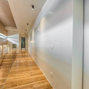 Prodaja, Pantovčak, luksuzna vila, bazen, sauna, garaža