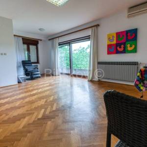 Prodaja, Pantovčak, samostojeća kuća, 2 GPM, 5 VPM, balkon