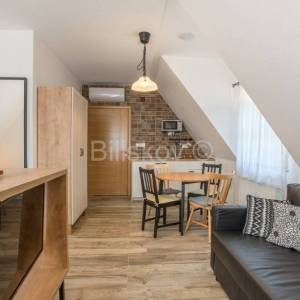 Prodaja, Plitvička jezera, samostojeća kuća, 4 apartmana, parking