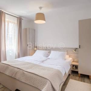 Prodaja, Plitvička jezera, samostojeća kuća, 4 apartmana, parking