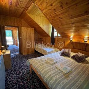 Prodaja, Plitvička jezera,šarmantna kuća 240 m2, bazen, sauna, parking