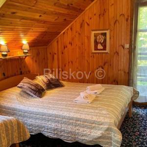 Prodaja, Plitvička jezera,šarmantna kuća 240 m2, bazen, sauna, parking