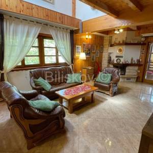 Prodaja, Plitvička jezera,šarmantna kuća 240 m2, bazen, sauna, parking