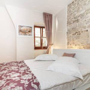 Prodaja predivne, moderno opremljene i renovirane istarske kamene kuće, Bale!