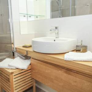 Prodaja predivne, moderno opremljene i renovirane istarske kamene kuće, Bale!