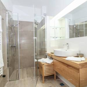 Prodaja predivne, moderno opremljene i renovirane istarske kamene kuće, Bale!