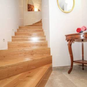 Prodaja predivne, moderno opremljene i renovirane istarske kamene kuće, Bale!