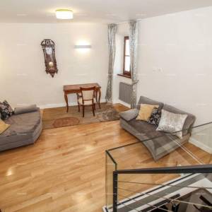 Prodaja predivne, moderno opremljene i renovirane istarske kamene kuće, Bale!