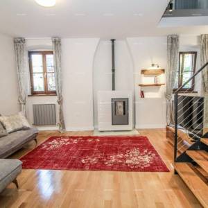 Prodaja predivne, moderno opremljene i renovirane istarske kamene kuće, Bale!