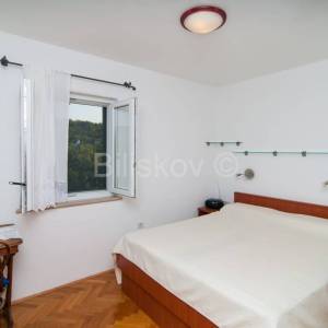 Prodaja, prekrasna kuća, Mirca, otok Brač