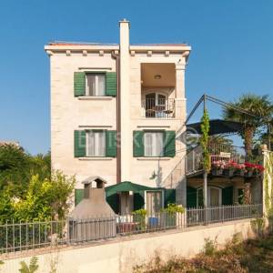 Prodaja, prekrasna kuća, Mirca, otok Brač