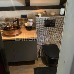 Prodaja, renovirana kamena kuća u nizu, Kaštel Lukšić,80 m2